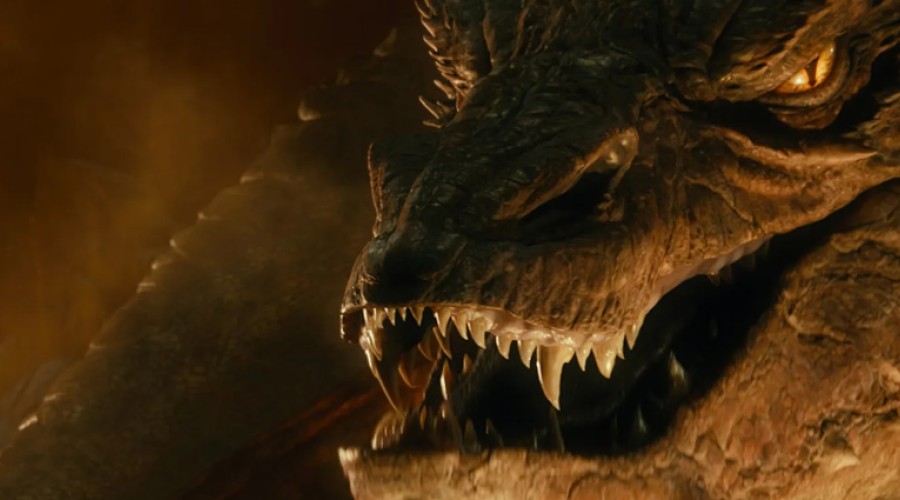Smaug the Dragon - Legendary Figure